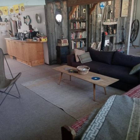 Ocho Guesthouse & Weaver'S Studio Espanola Dış mekan fotoğraf